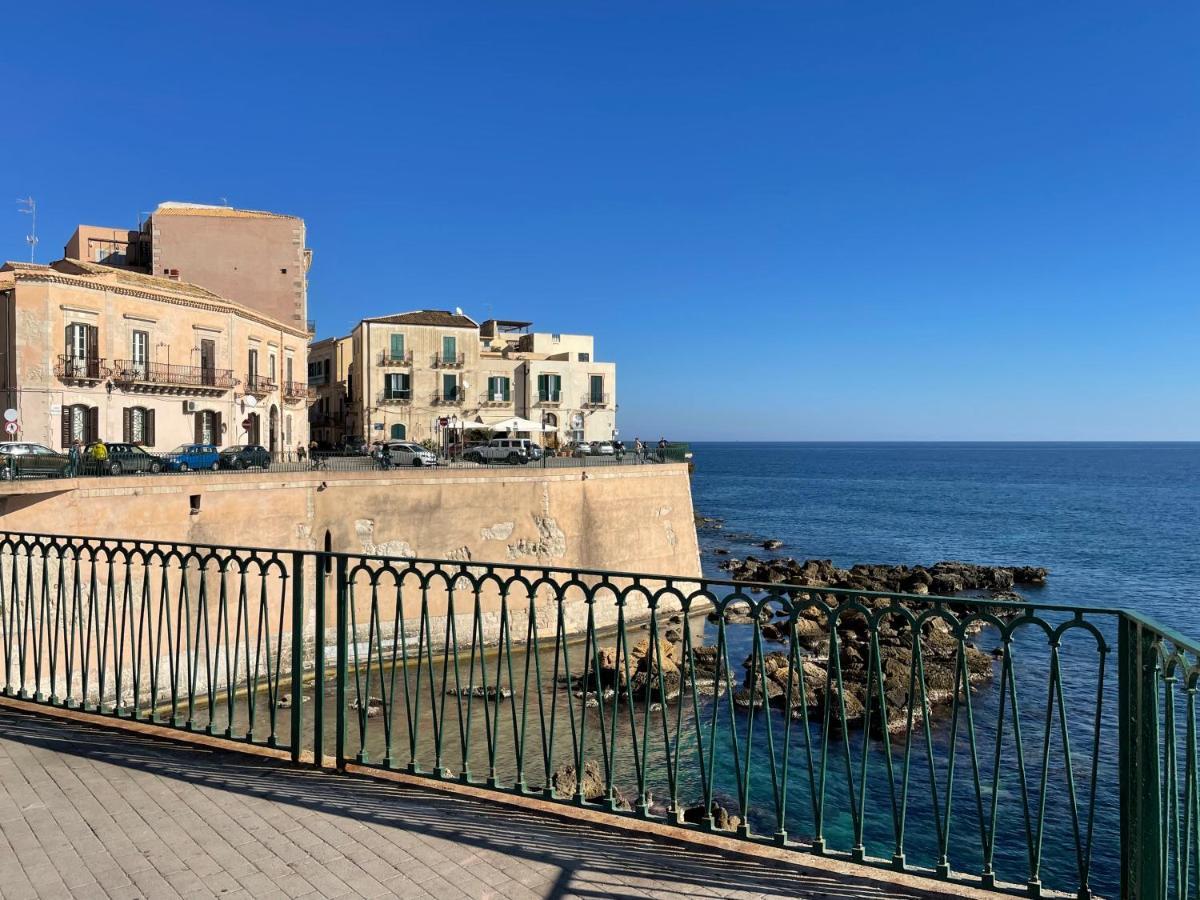 Oikia Sea Apartment Syracuse Exterior photo